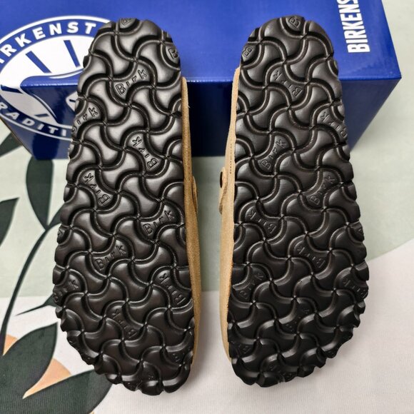 NWT - Women's Latte Cream Suede Birkenstock Boston Shoes - Narrow Fit - Picture 3 of 5